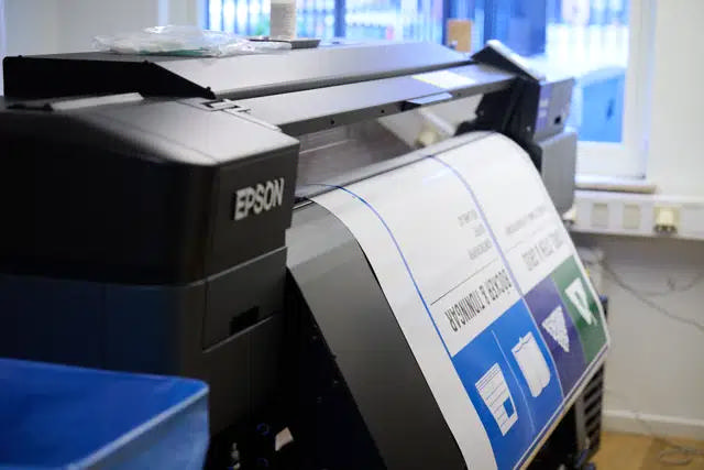 Vår folieprinter ger riktigt skarpa utskrifter